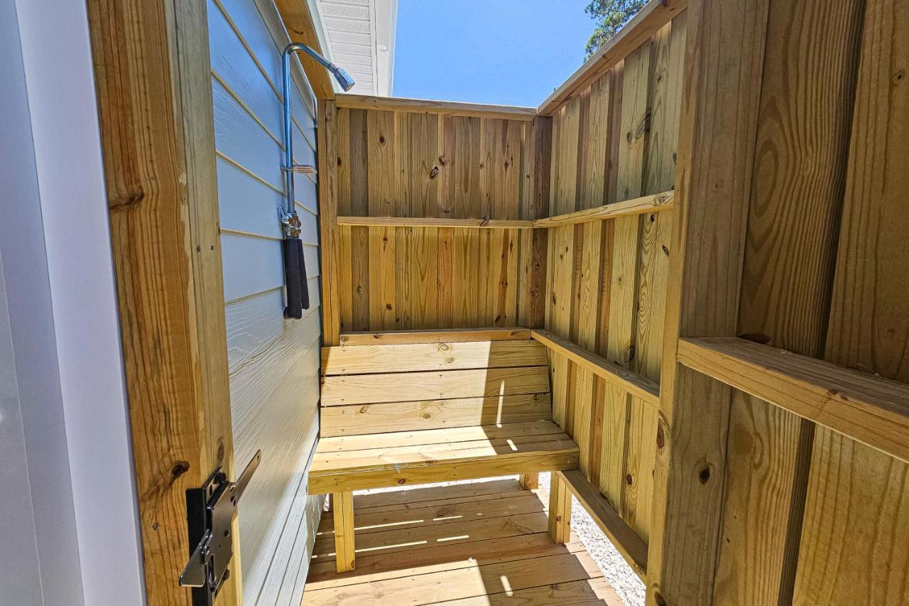 Pawsitive Island Escape Villa Oak Island Luaran gambar