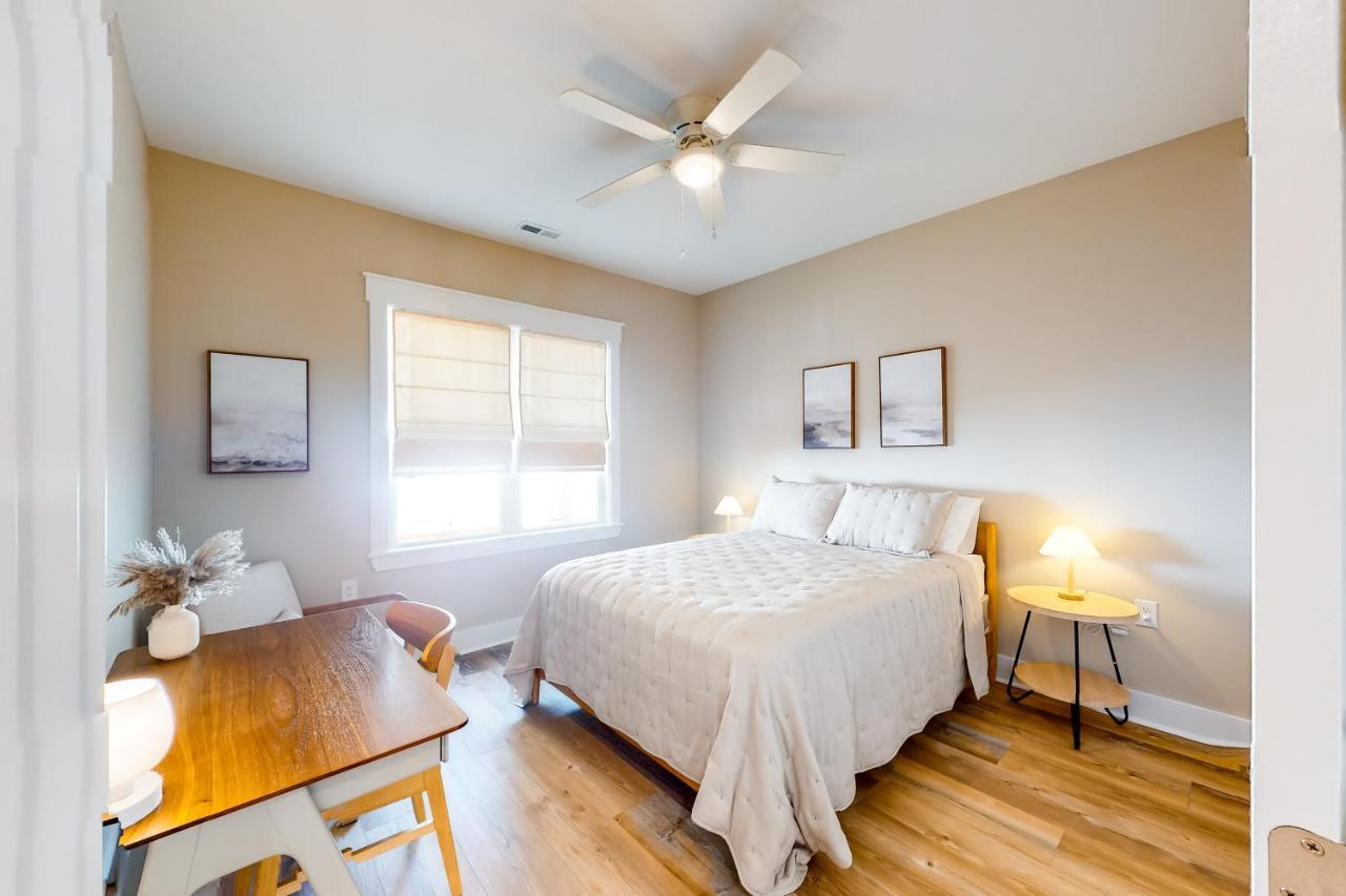 Pawsitive Island Escape Villa Oak Island Luaran gambar